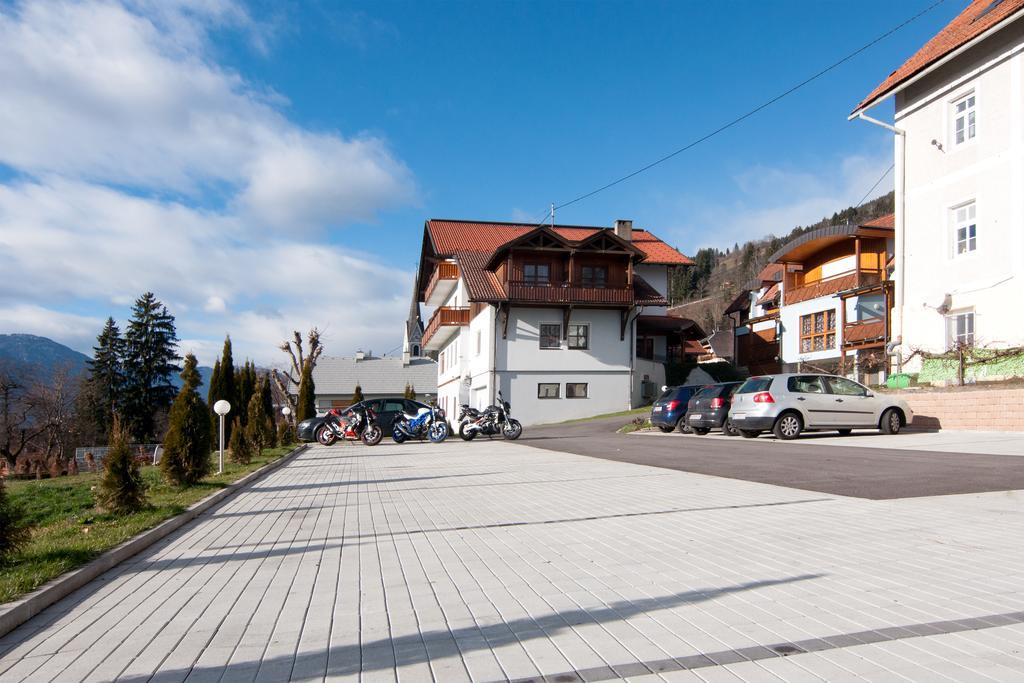 Restaurant - Cafe - Pension Hassler แบร์ก อิม เดราทาล ภายนอก รูปภาพ